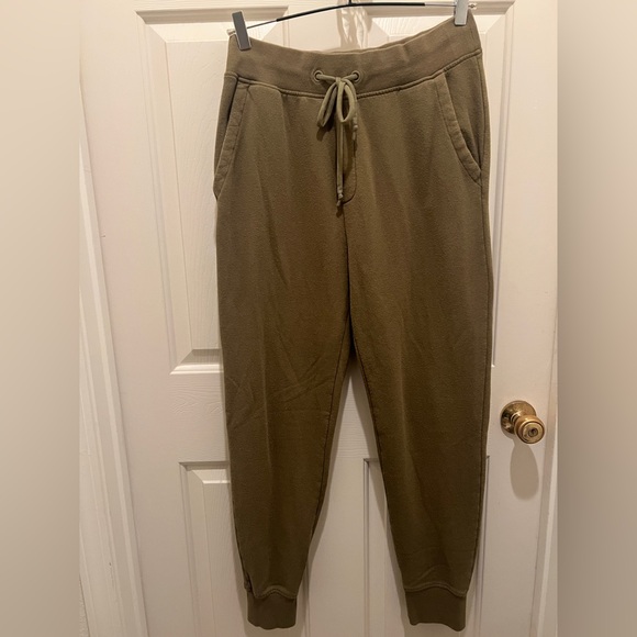 UGG Pants - UGG Ericka Jogger Women’s Medium in Olive